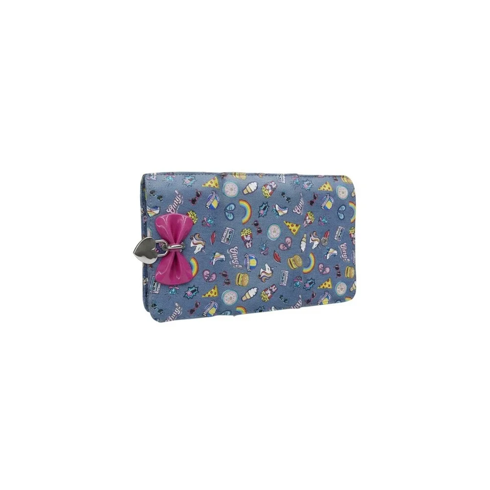 Claires claire trifold